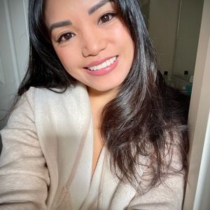 Meet your Posher, Amira